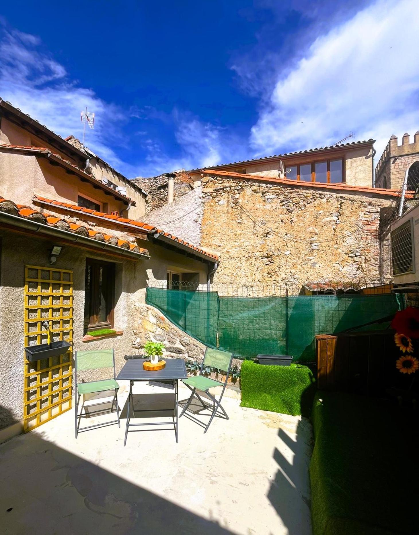 Au Pied Des Remparts 10 Rue Saint Jean Apartment Villefranche-de-Conflent Exterior photo